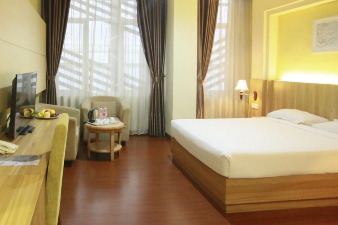 UTC Hotel Bandung Bagian luar foto