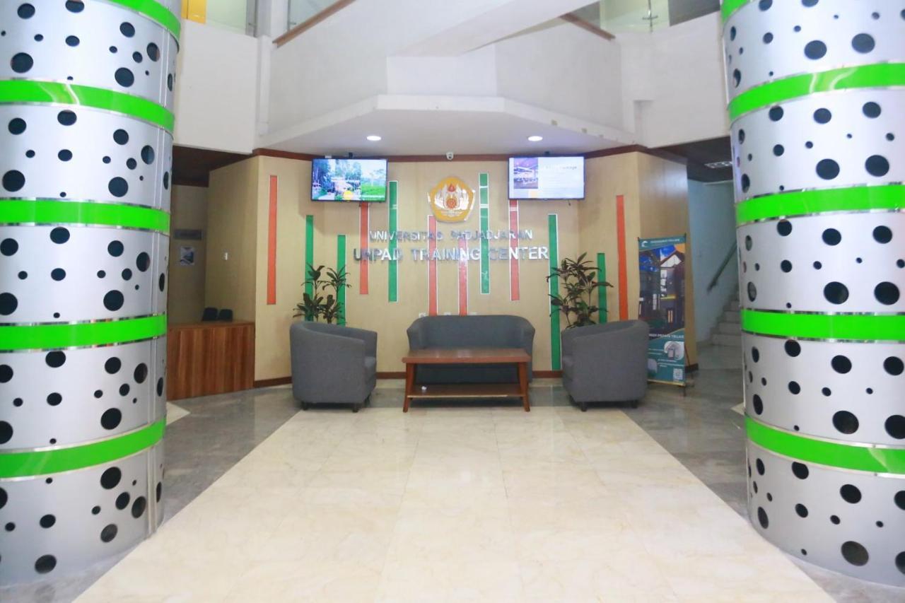 UTC Hotel Bandung Bagian luar foto