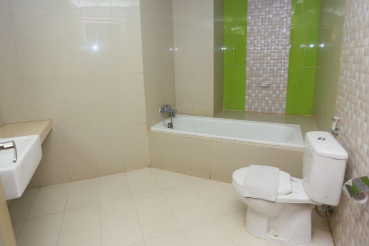 UTC Hotel Bandung Bagian luar foto