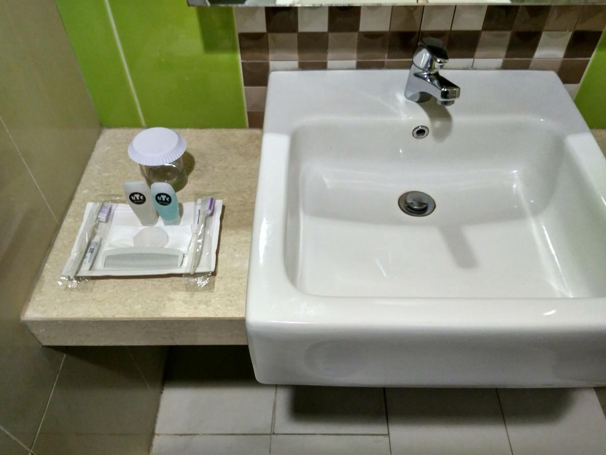 UTC Hotel Bandung Bagian luar foto